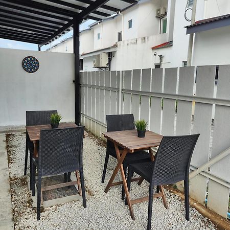 Prima Guest House - Puncak Alam Homestay Mus-Lim Friendly Bandar Puncak Alam Eksteriør bilde