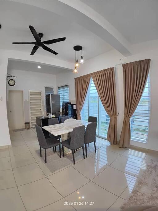 Prima Guest House - Puncak Alam Homestay Mus-Lim Friendly Bandar Puncak Alam Eksteriør bilde